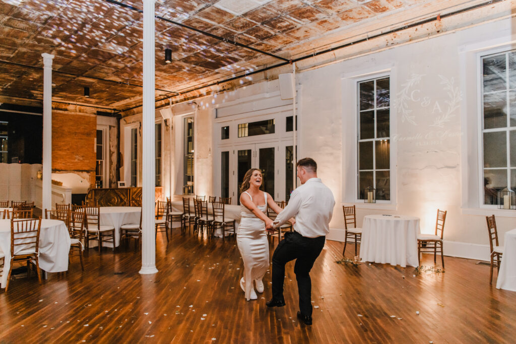 bride and groom final dance at wedding in lancaster pennsylvania